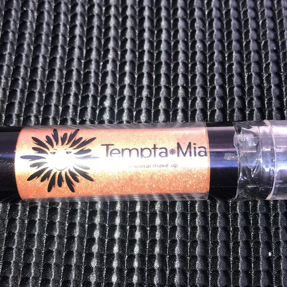 🆕Tempta Mia Mineral Powder Brush (Bronze Glow)